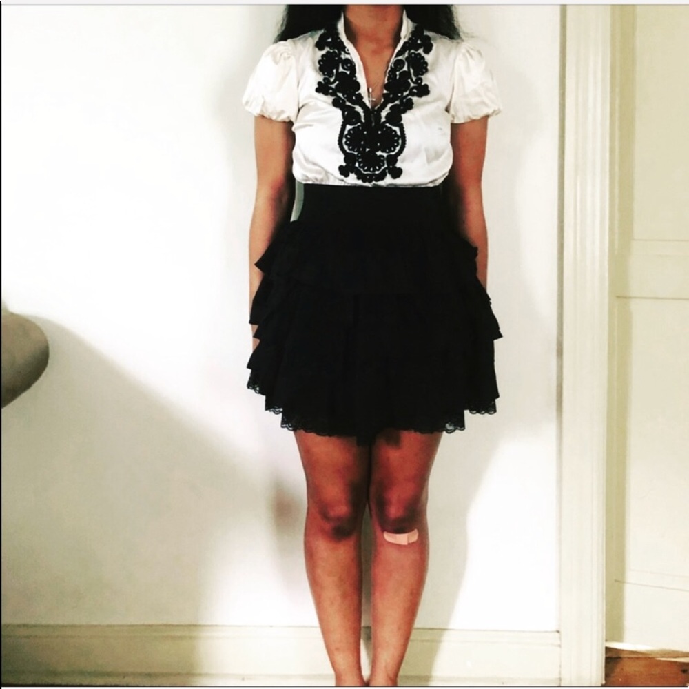 Embroidered and Lace Ruffled Dress - Picture 3 of 7
